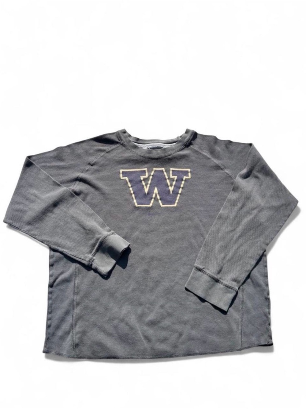 y2k Men’s Nike Long Sleeve in Grey with Gold and Purple Washington Huskies Logo
